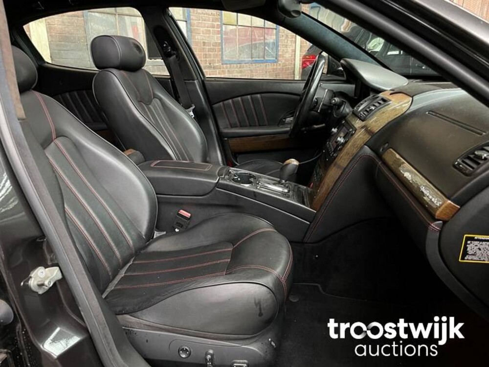 Maserati  Quattroporte S 4.7 V8 430pk 2009