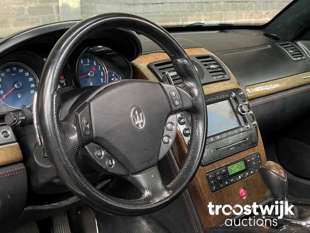 Maserati  Quattroporte S 4.7 V8 430pk 2009