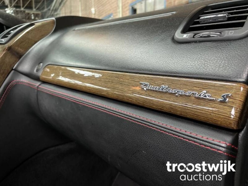 Maserati  Quattroporte S 4.7 V8 430pk 2009