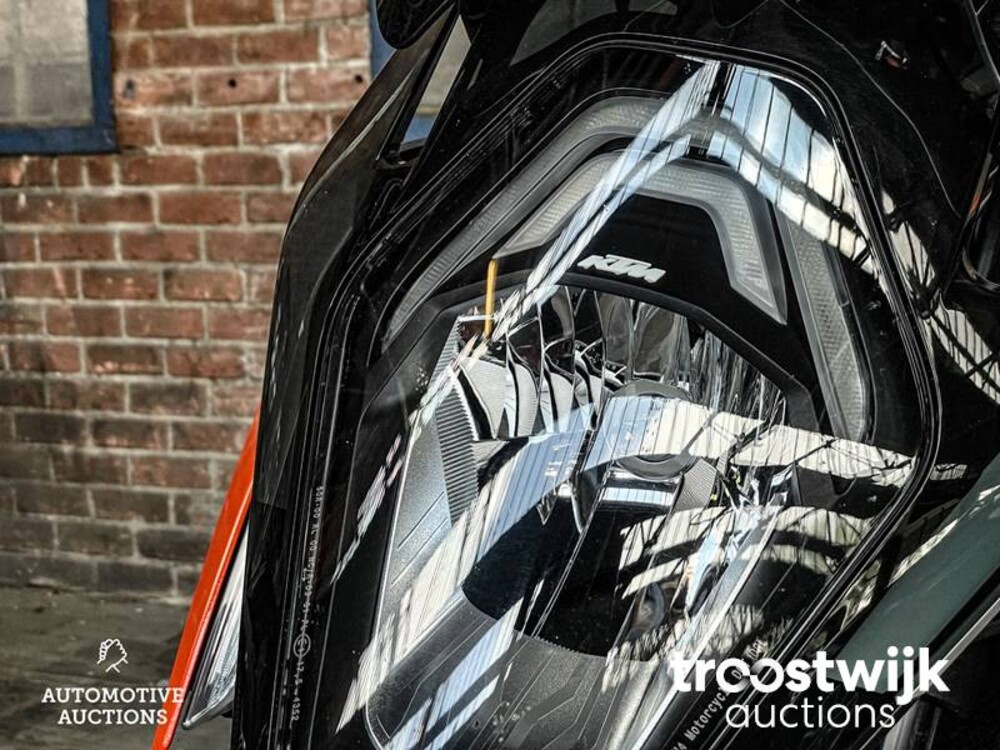 KTM Superduke GT 1290 AKRAPOVIC 2768cc 173pk 2017