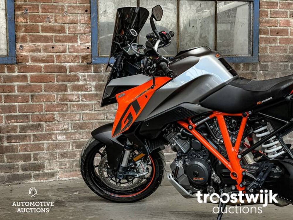 KTM Superduke GT 1290 AKRAPOVIC 2768cc 173pk 2017