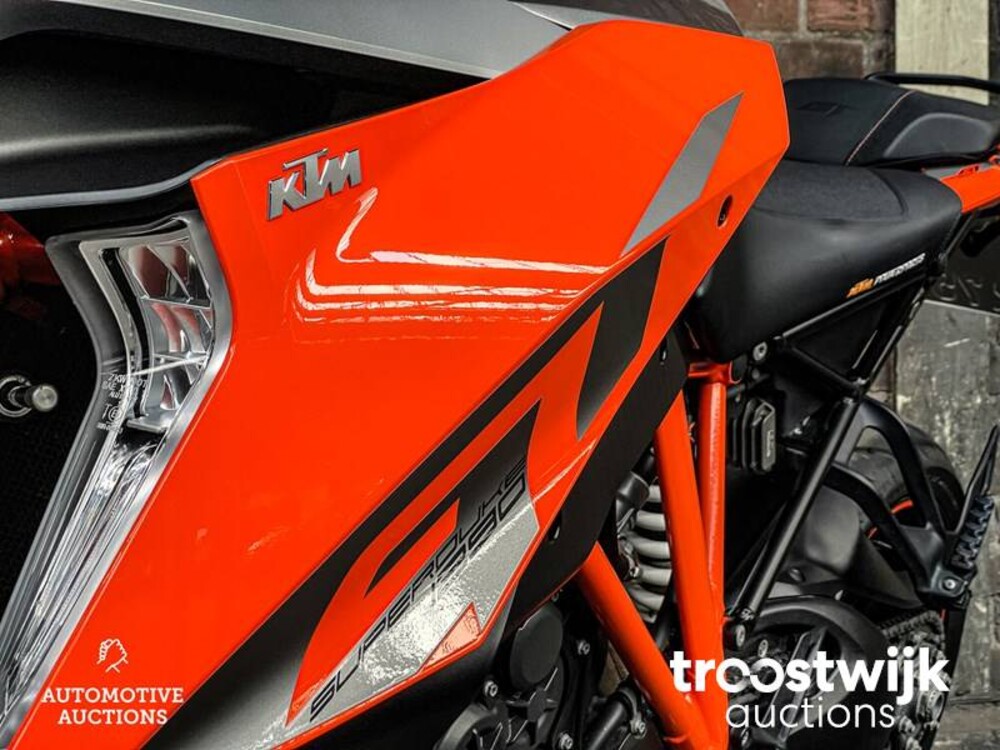 KTM Superduke GT 1290 AKRAPOVIC 2768cc 173pk 2017
