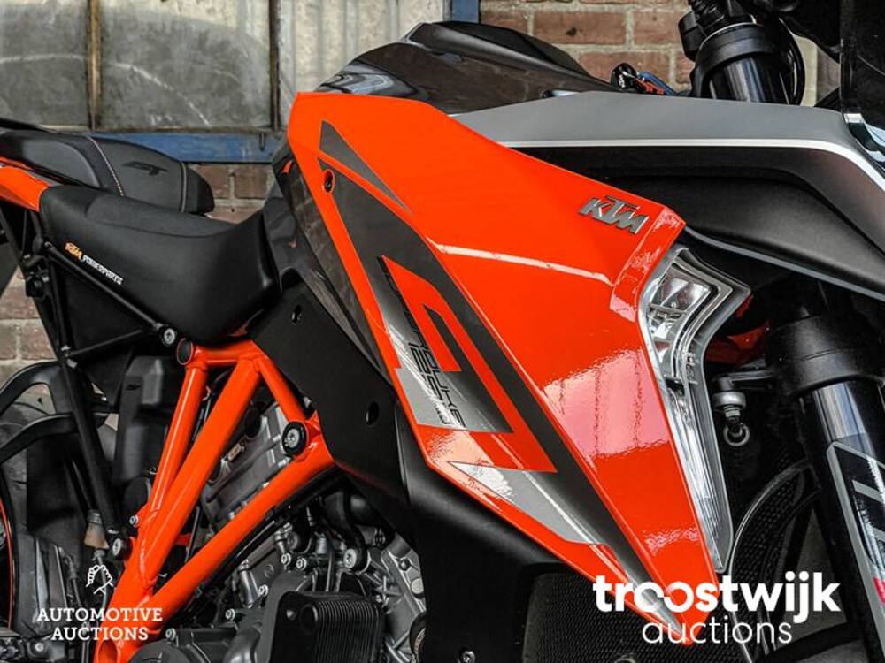 KTM Superduke GT 1290 AKRAPOVIC 2768cc 173pk 2017