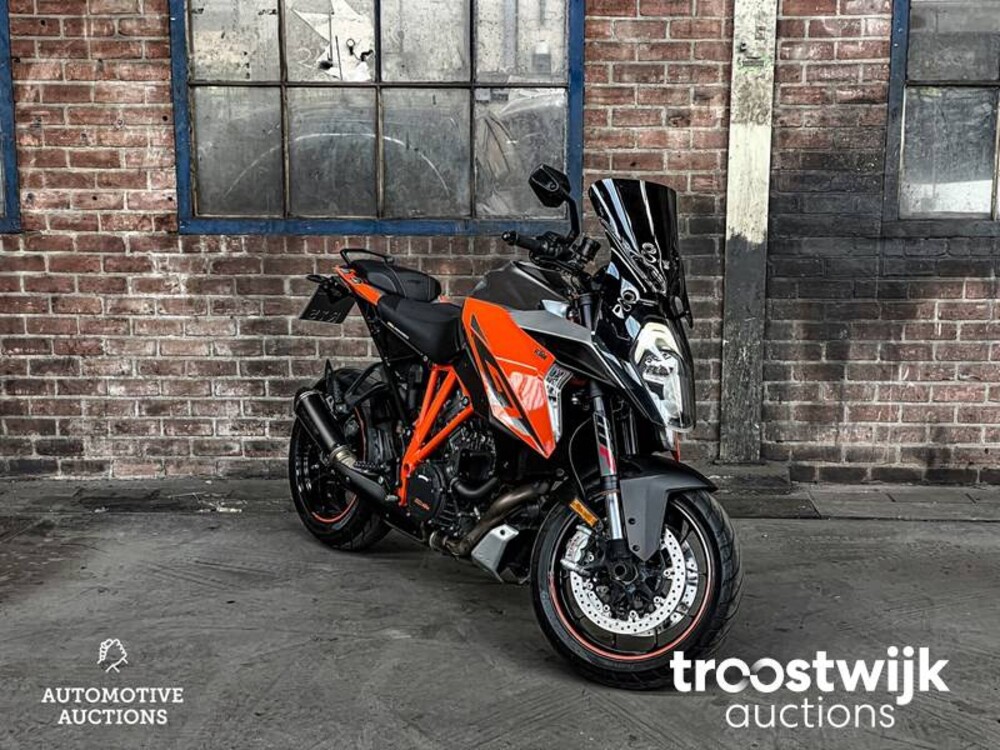 KTM Superduke GT 1290 AKRAPOVIC 2768cc 173pk 2017