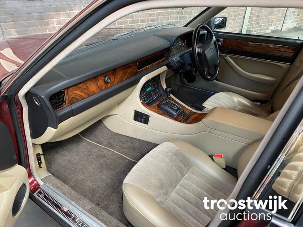 Jaguar XJ6 4.0 226pk 1993, 04-NSN-2