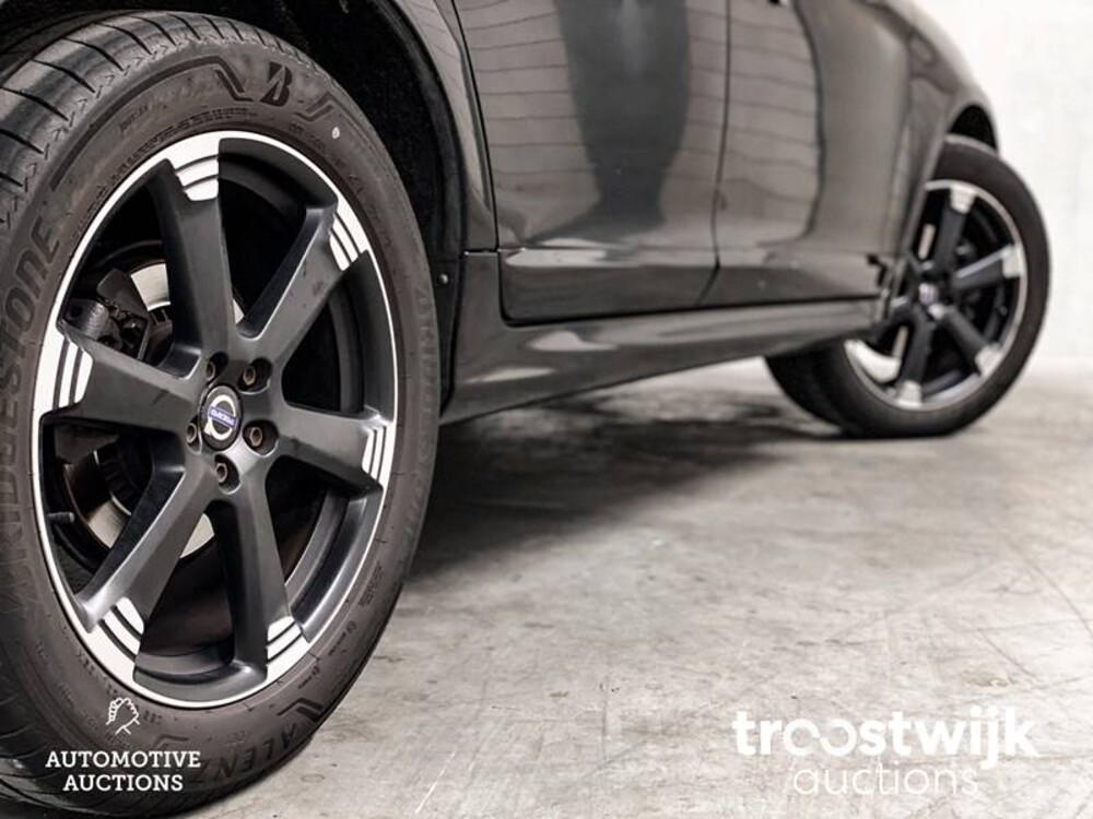 Volvo XC60 R-Design D4 Ocean Race 181PS 2015, ZN-700-D