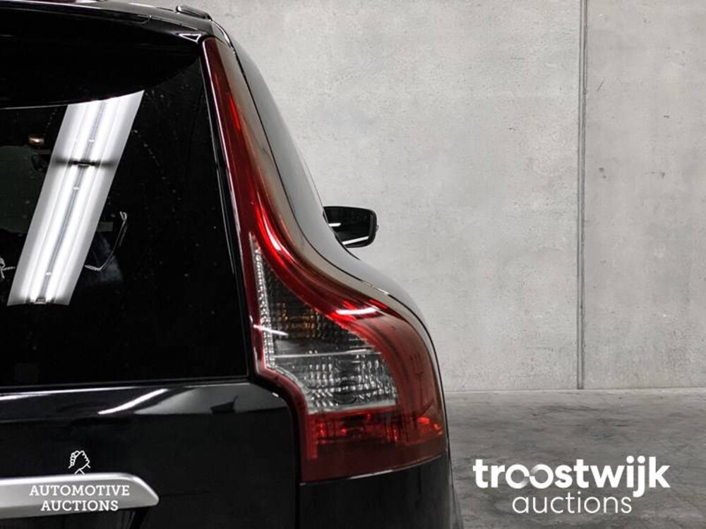 Volvo XC60 R-Design D4 Ocean Race 181PS 2015, ZN-700-D