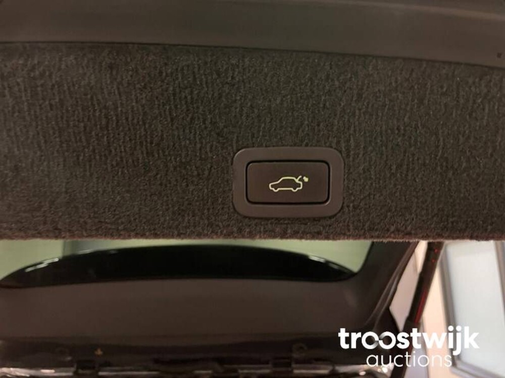 Volvo XC60 R-Design D4 Ocean Race 181PS 2015, ZN-700-D