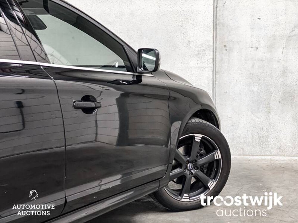 Volvo XC60 R-Design D4 Ocean Race 181PS 2015, ZN-700-D