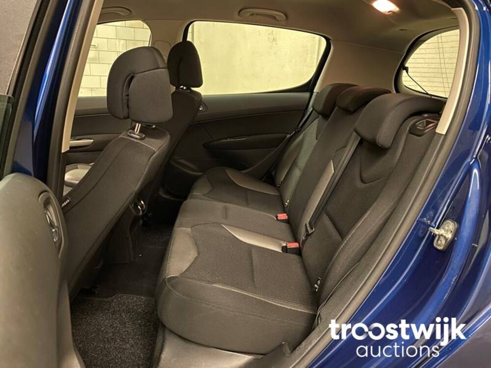 Peugeot 308 1.6 THP XT KILOMETER! FOTOS! PRÜFEN! Peugeot 308 1.6 THP XT 150hp 2007, 92-KBD-8