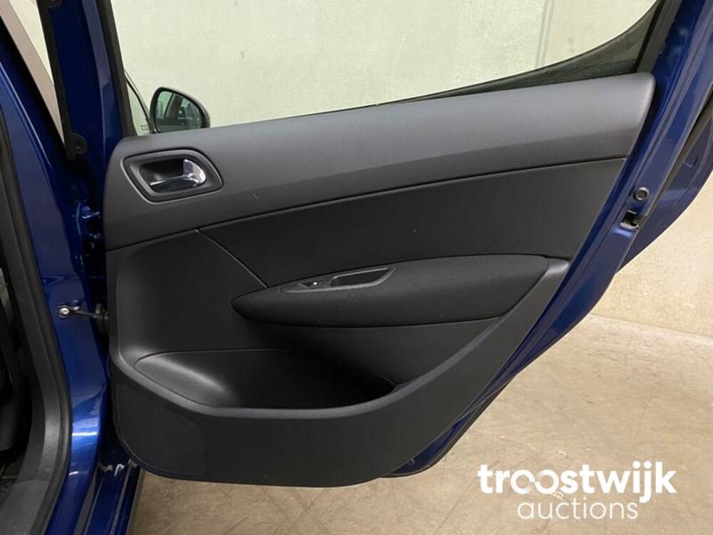 Peugeot 308 1.6 THP XT KILOMETER! FOTOS! PRÜFEN! Peugeot 308 1.6 THP XT 150hp 2007, 92-KBD-8