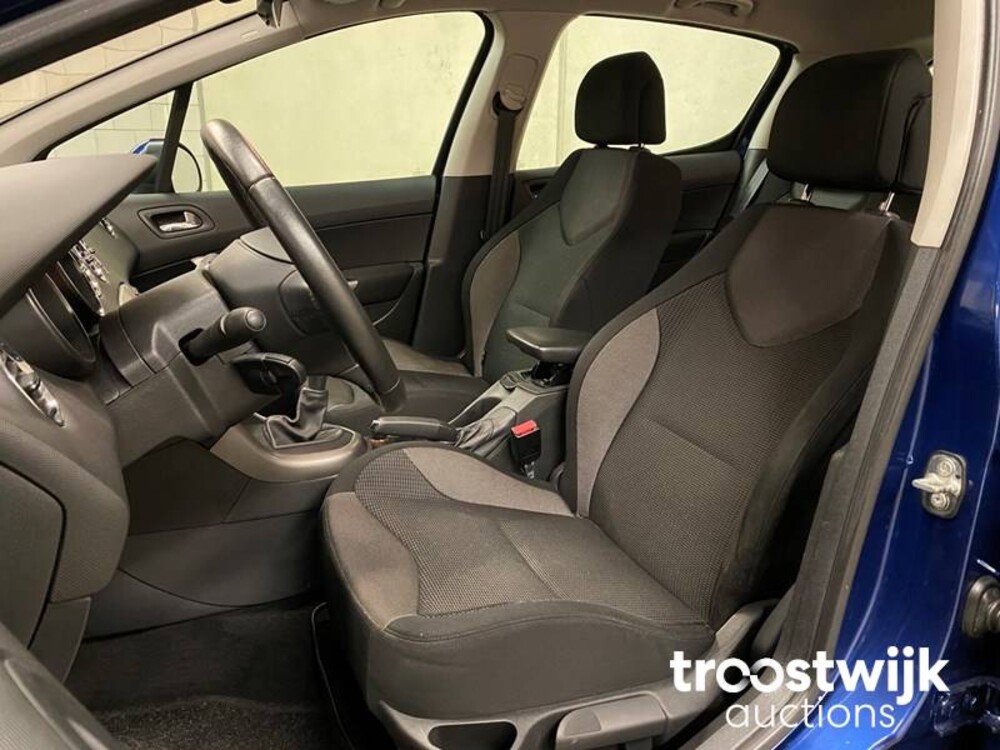 Peugeot 308 1.6 THP XT KILOMETER! FOTOS! PRÜFEN! Peugeot 308 1.6 THP XT 150hp 2007, 92-KBD-8