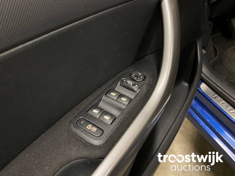 Peugeot 308 1.6 THP XT KILOMETER! FOTOS! PRÜFEN! Peugeot 308 1.6 THP XT 150hp 2007, 92-KBD-8