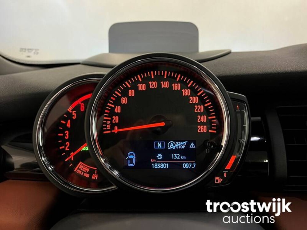Mini Cooper D Seven 7 Chili 1.5 Serious Business 116PS 2017 -Orig. NL-, PV-762-T