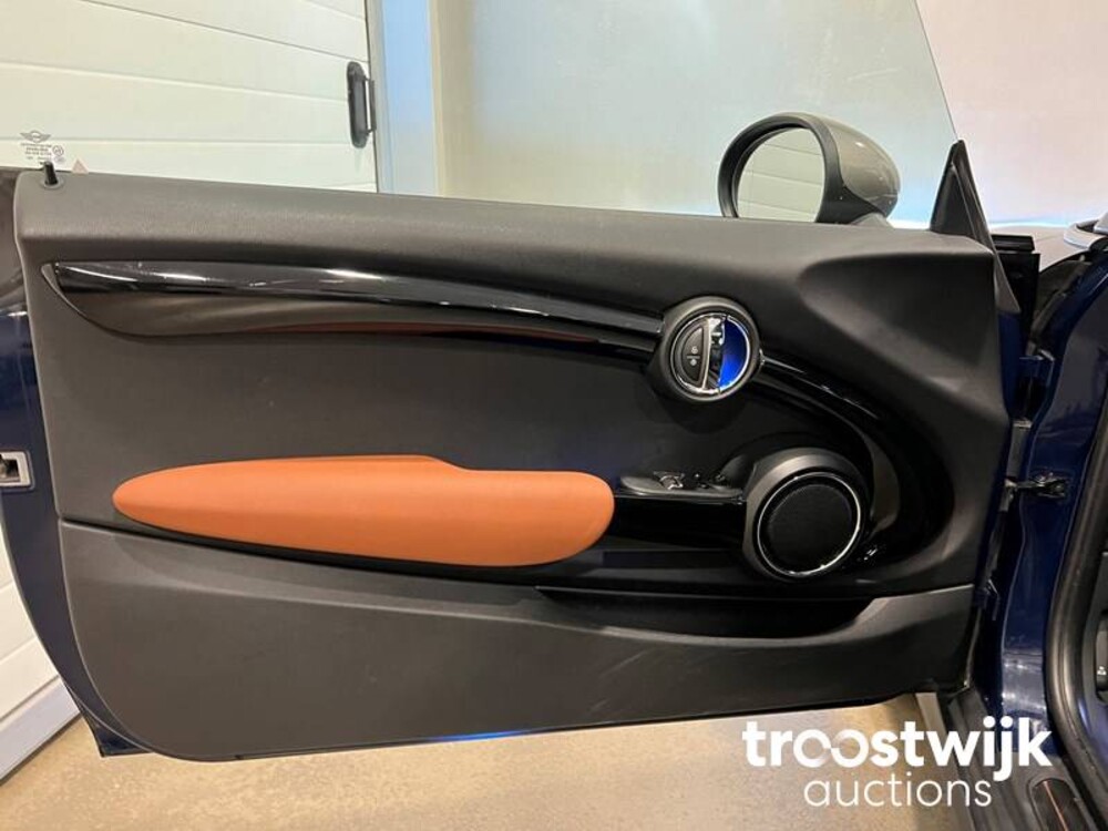 Mini Cooper D Seven 7 Chili 1.5 Serious Business 116PS 2017 -Orig. NL-, PV-762-T