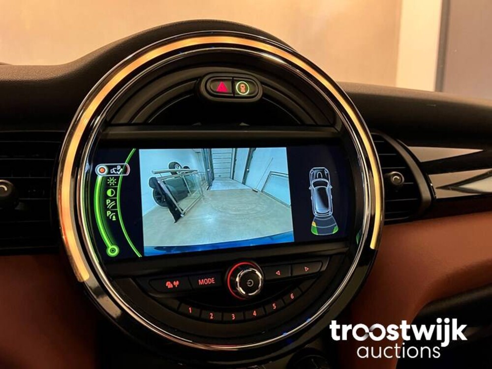 Mini Cooper D Seven 7 Chili 1.5 Serious Business 116PS 2017 -Orig. NL-, PV-762-T