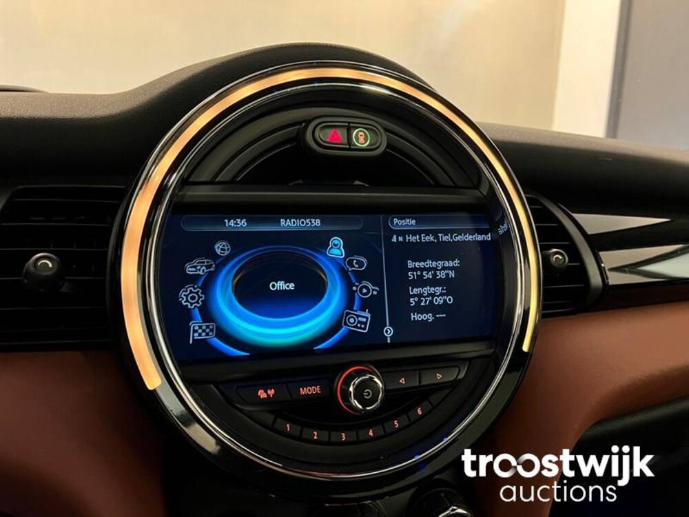 Mini Cooper D Seven 7 Chili 1.5 Serious Business 116PS 2017 -Orig. NL-, PV-762-T