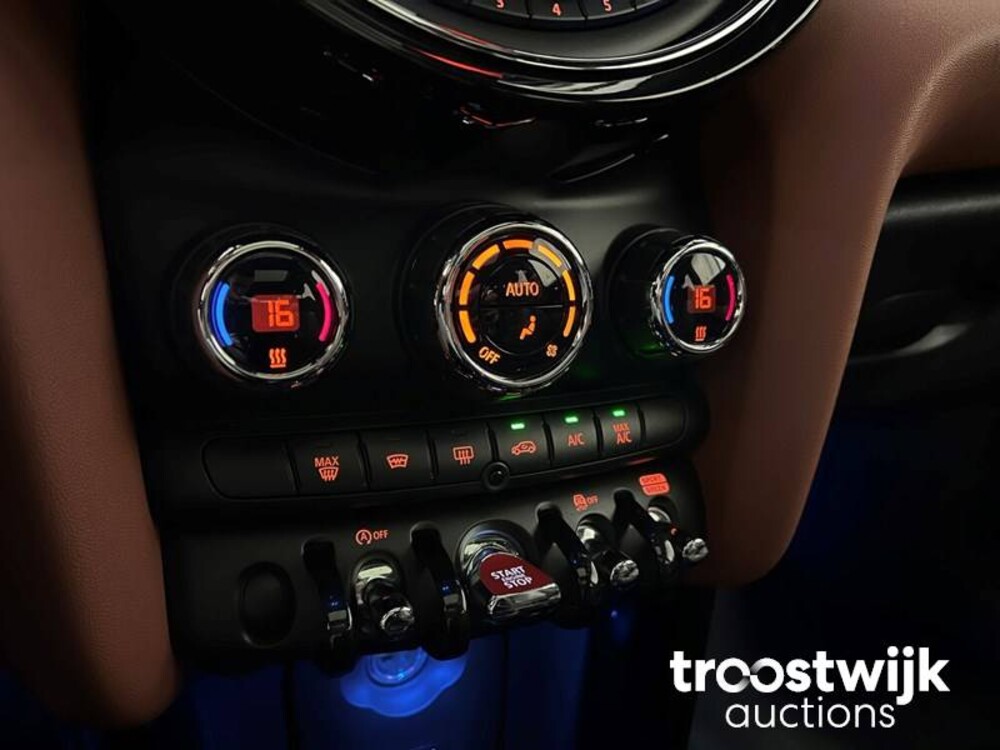 Mini Cooper D Seven 7 Chili 1.5 Serious Business 116PS 2017 -Orig. NL-, PV-762-T