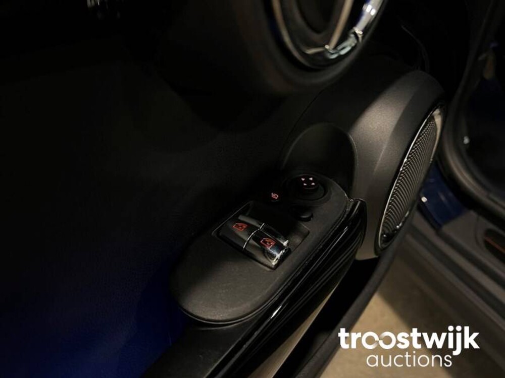 Mini Cooper D Seven 7 Chili 1.5 Serious Business 116PS 2017 -Orig. NL-, PV-762-T