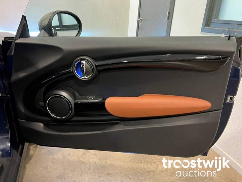 Mini Cooper D Seven 7 Chili 1.5 Serious Business 116PS 2017 -Orig. NL-, PV-762-T