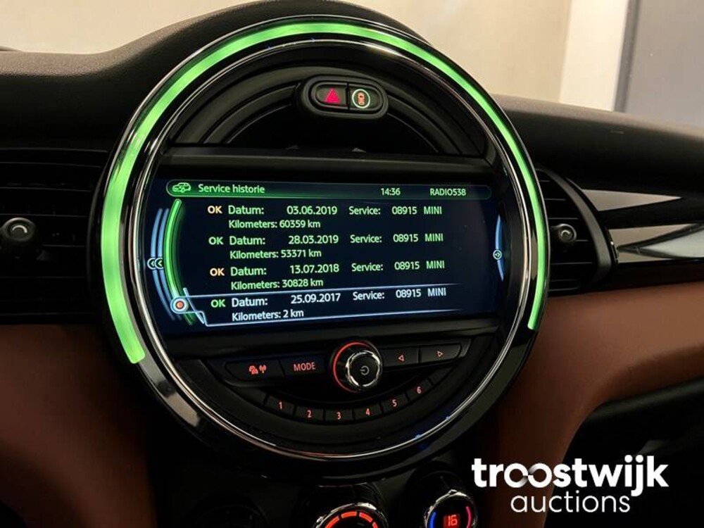 Mini Cooper D Seven 7 Chili 1.5 Serious Business 116PS 2017 -Orig. NL-, PV-762-T