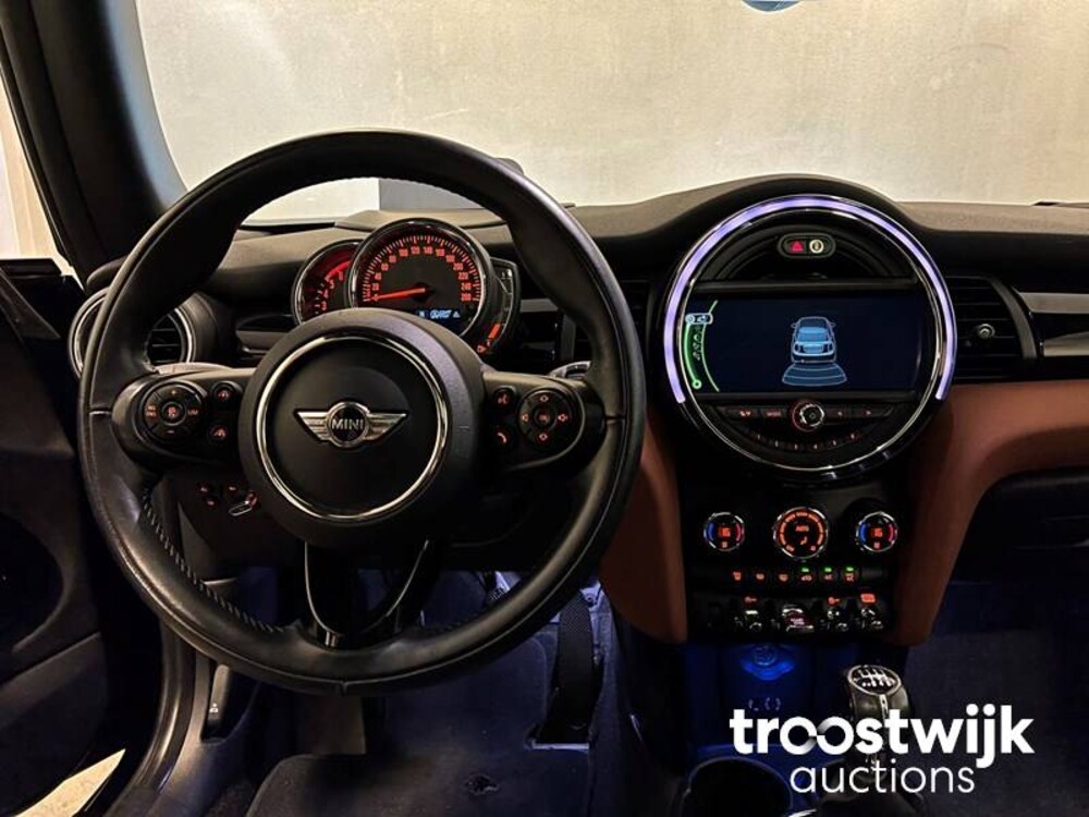 Mini Cooper D Seven 7 Chili 1.5 Serious Business 116PS 2017 -Orig. NL-, PV-762-T