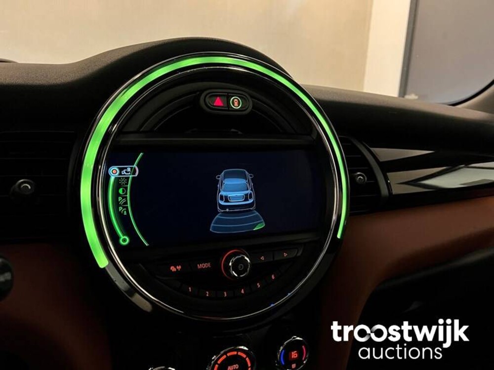 Mini Cooper D Seven 7 Chili 1.5 Serious Business 116PS 2017 -Orig. NL-, PV-762-T