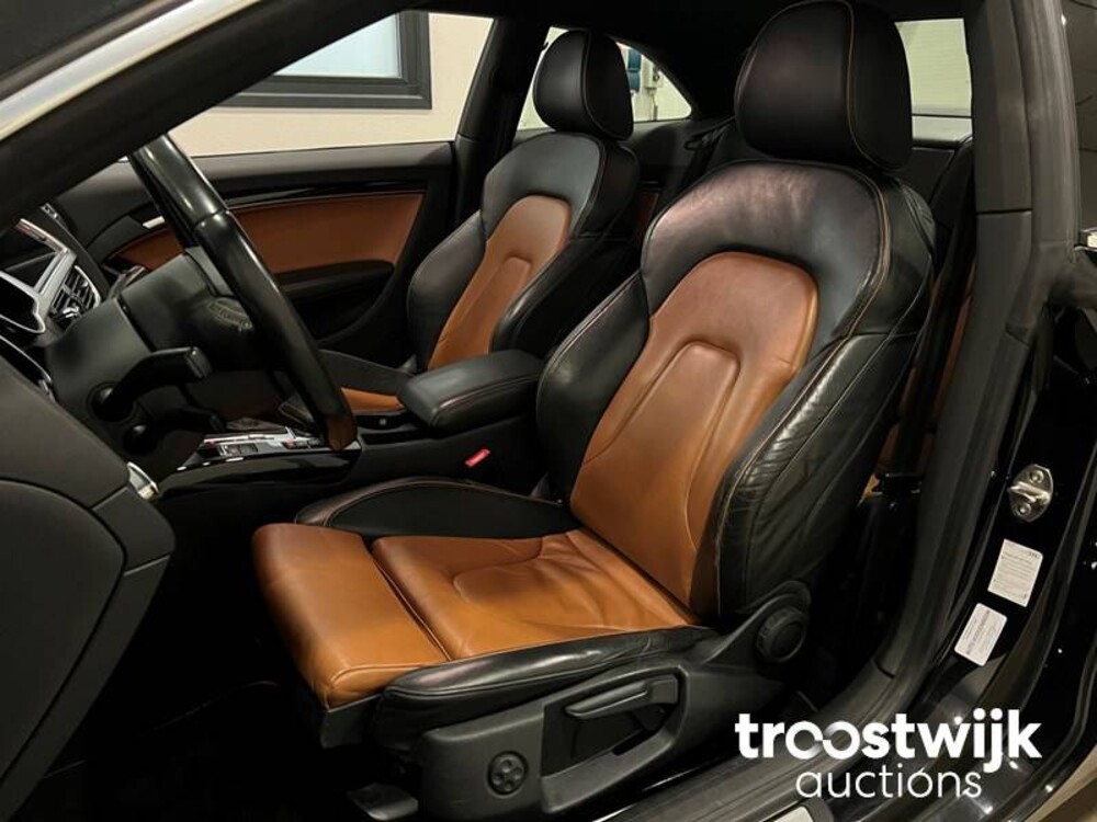 Audi A5 Coupé 2.0 TFSI Automaat 179PS 2010, 30-RJG-5