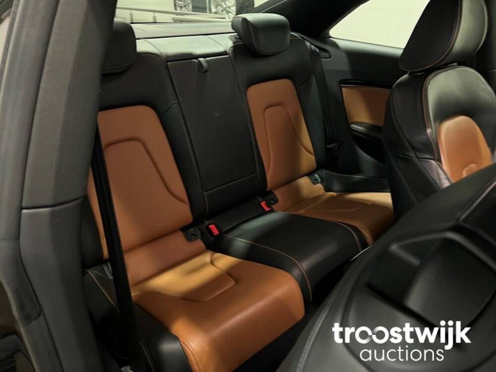 Audi A5 Coupé 2.0 TFSI Automaat 179PS 2010, 30-RJG-5