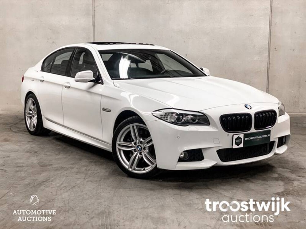 BMW 528i M-Sport High Executive 258PS 2011 -Orig. NL-, 30-RBZ-5