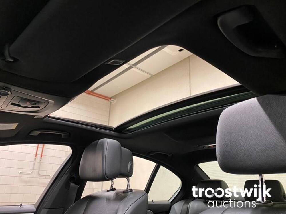 BMW 528i M-Sport High Executive 258PS 2011 -Orig. NL-, 30-RBZ-5