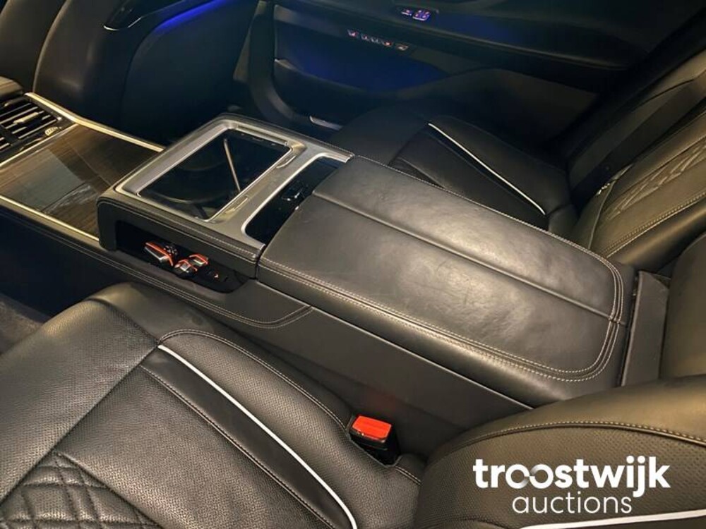 BMW 750Li High Executive Twin Power Turbo 449 PS 2016 7er Serie, PL-586-X