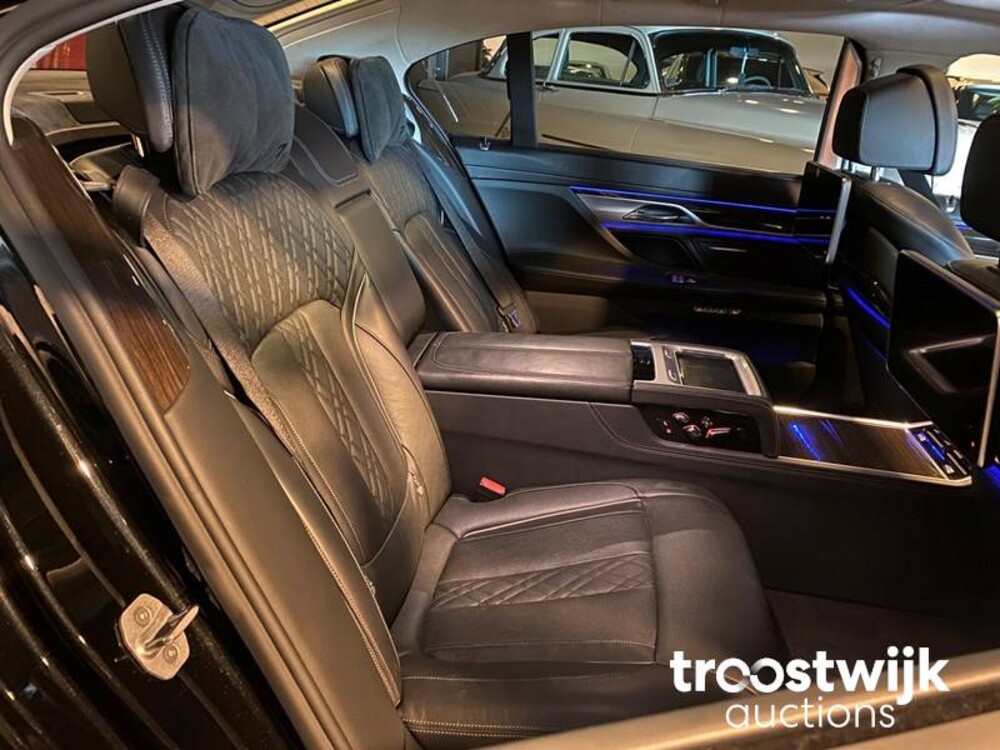 BMW 750Li High Executive Twin Power Turbo 449 PS 2016 7er Serie, PL-586-X