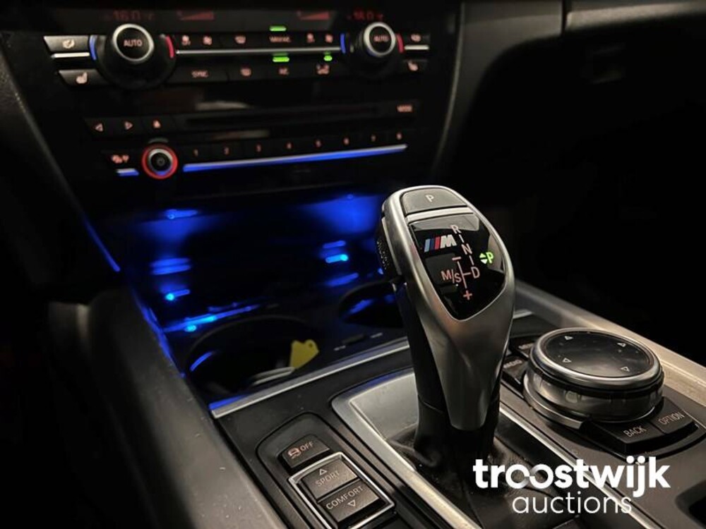 BMW X5 M50d 3.0 V6 xDrive 381PS 2014, JN-798-R