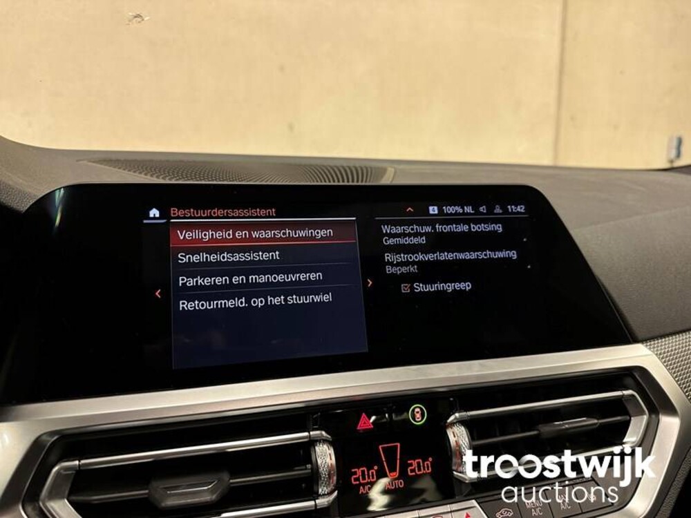 BMW 320i High Executive 184PS -Orig. NL- 2021 Herstellergarantie, K-605-LH