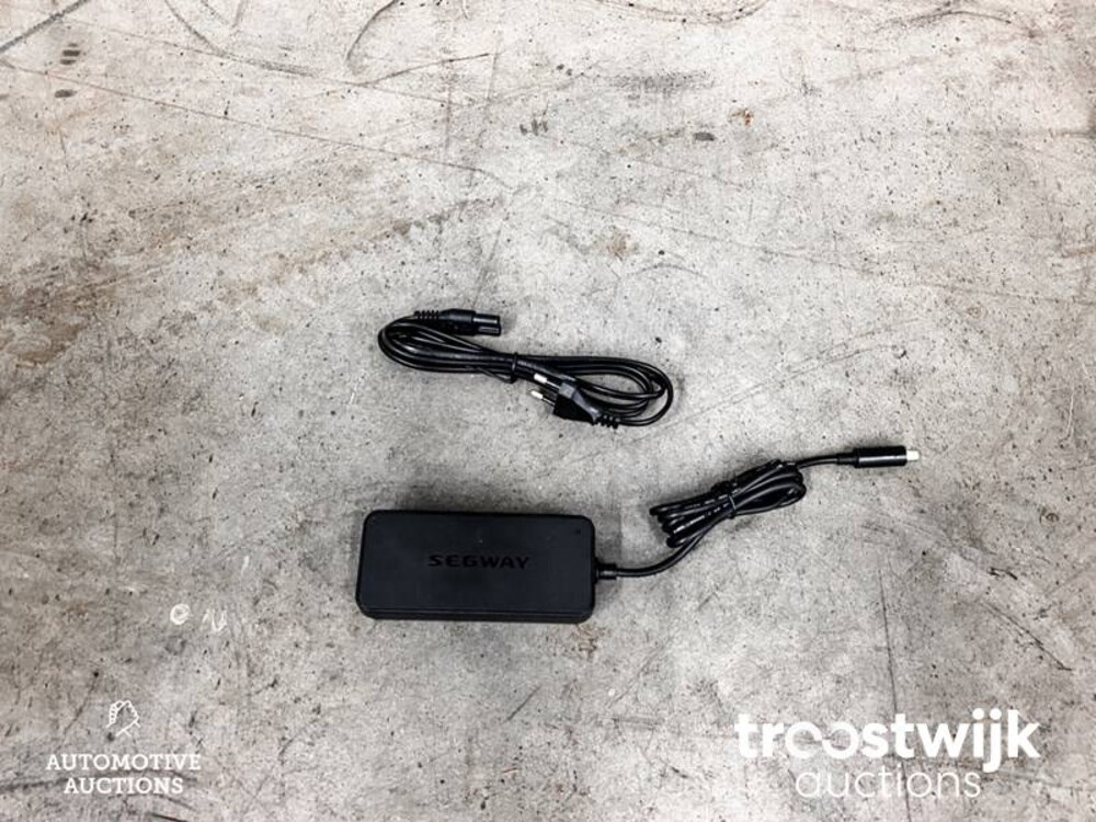 Segway Elektrischer Tretroller / Trittbrett