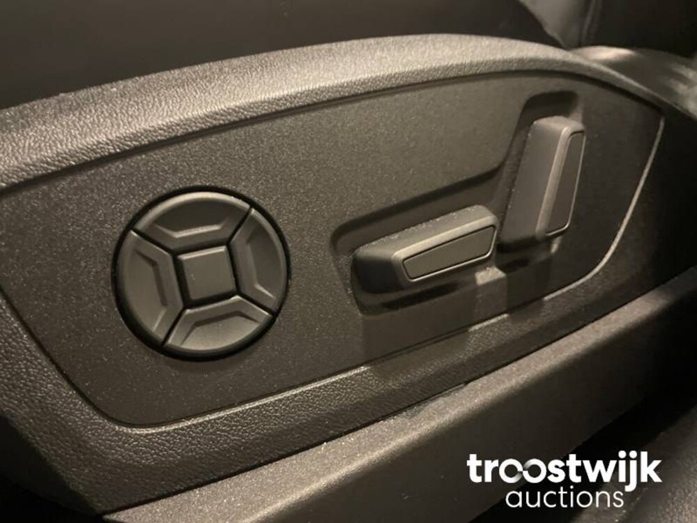 Audi e-tron 55 Sport Quattro Advanced 95 kWh 408pk 2018 -Orig. NL-, XH-703-D