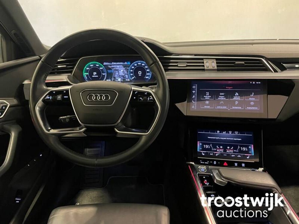Audi e-tron 55 Sport Quattro Advanced 95 kWh 408pk 2018 -Orig. NL-, XH-703-D