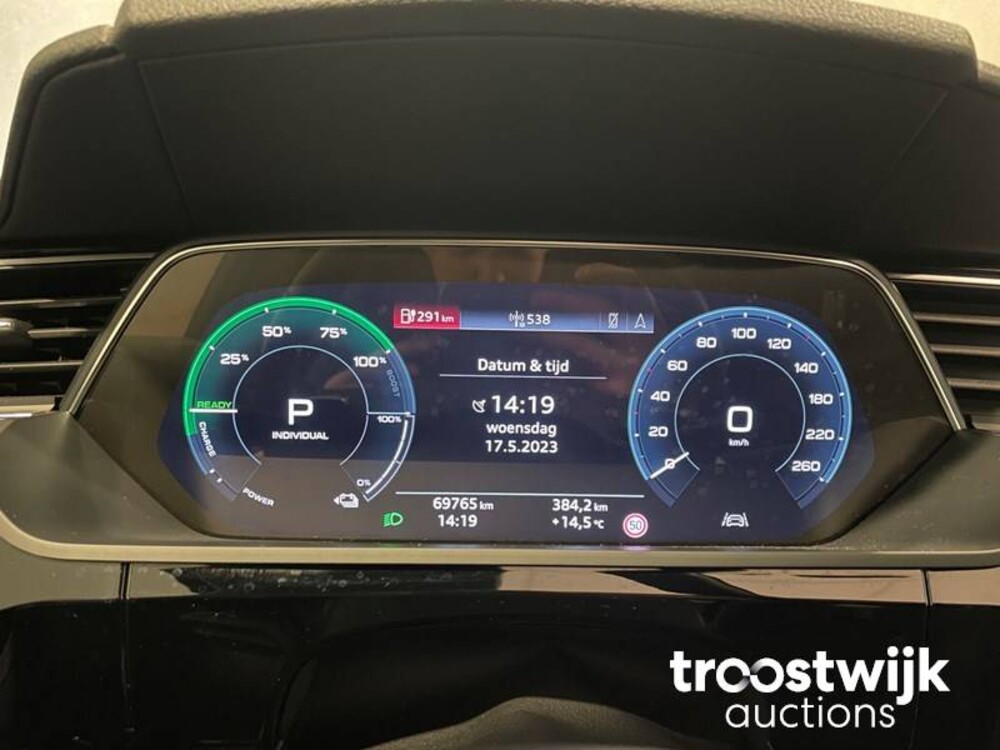 Audi e-tron 55 Sport Quattro Advanced 95 kWh 408pk 2018 -Orig. NL-, XH-703-D