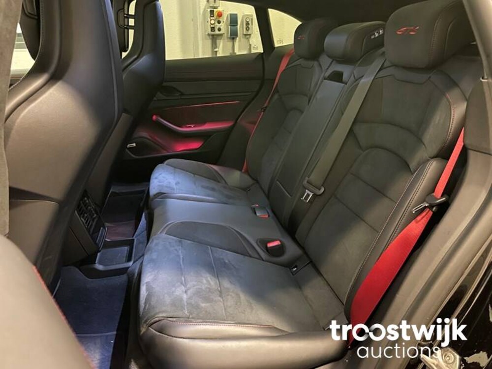 Porsche Taycan Sport Turismo GTS 84 kWh 517pk 2022 Fabrieksgarantie, R-954-DS
