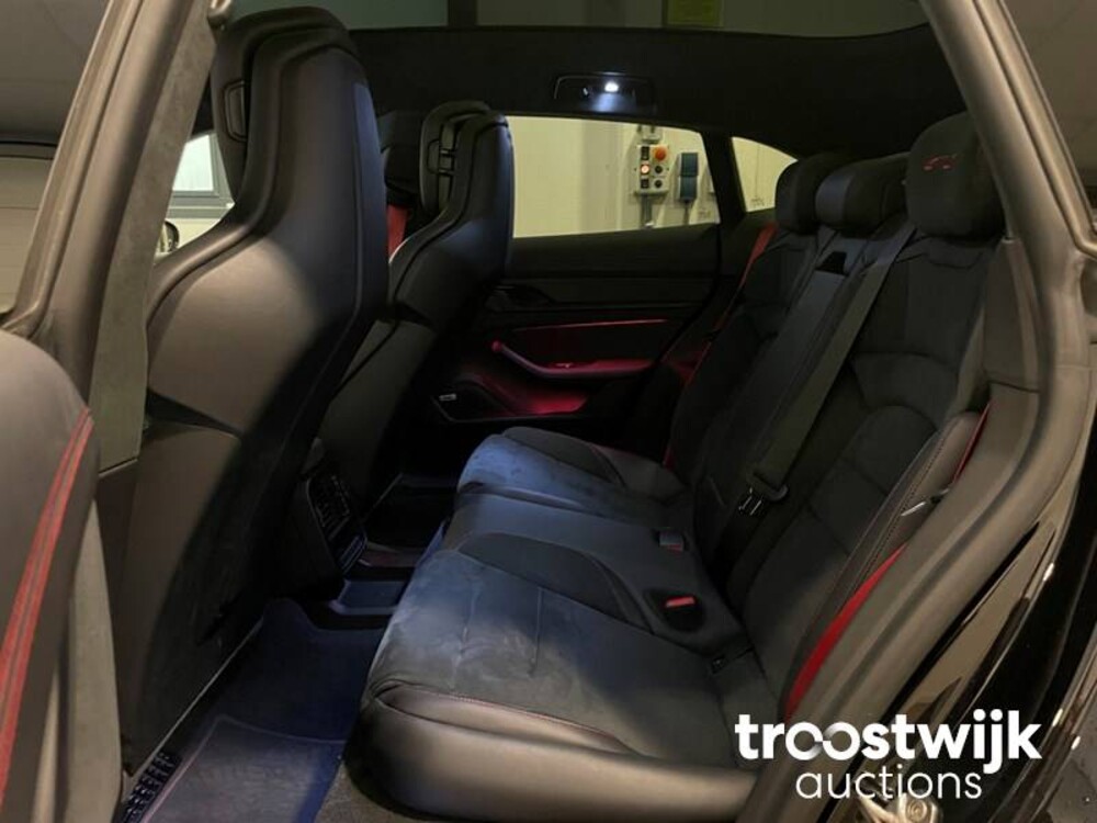 Porsche Taycan Sport Turismo GTS 84 kWh 517pk 2022 Fabrieksgarantie, R-954-DS