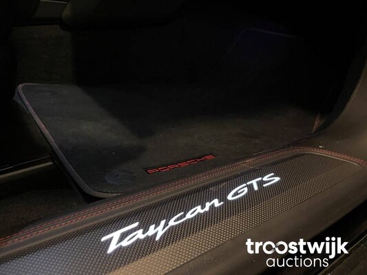 Porsche Taycan Sport Turismo GTS 84 kWh 517hp 2022 Manufacturer's warranty, R-954-DS