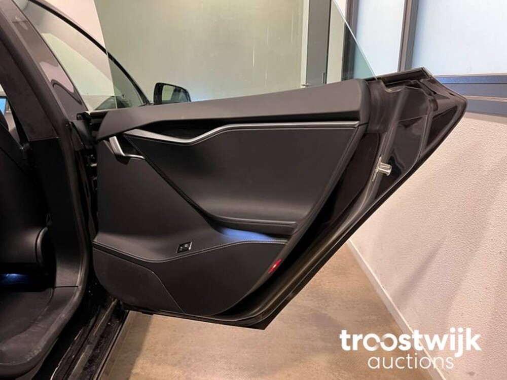 Tesla Model S 75D Base 333pk 2018 -Orig. NL-, TV-262-Z