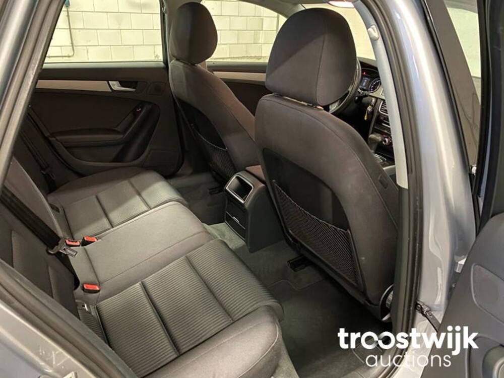 Audi A4 Avant S-Line 2.0 TDI 150PS 2015, K-350-XT