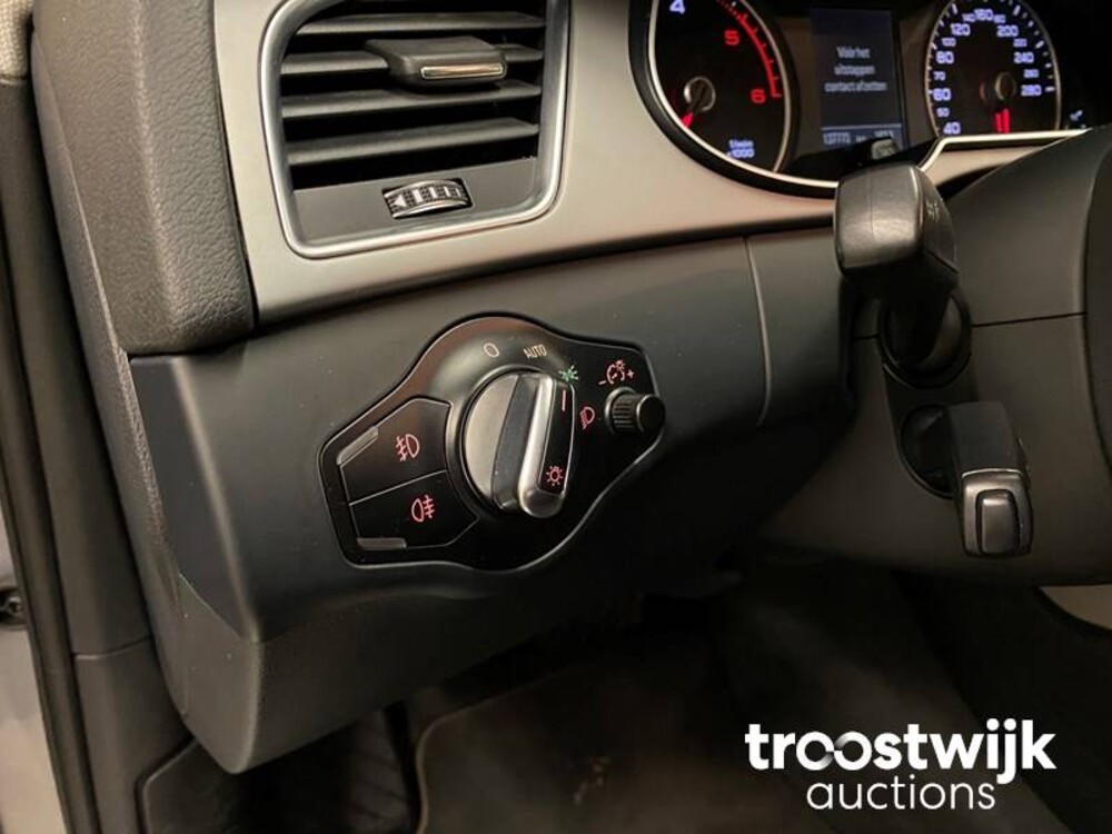 Audi A4 Avant S-Line 2.0 TDI 150PS 2015, K-350-XT