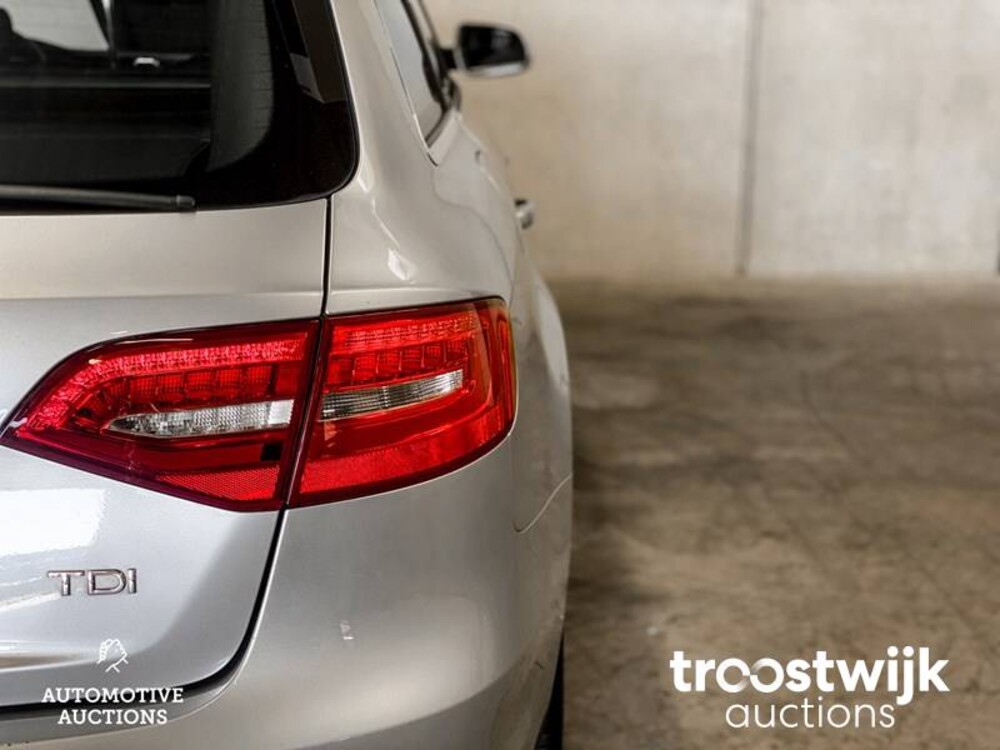 Audi A4 Avant S-Line 2.0 TDI 150PS 2015, K-350-XT