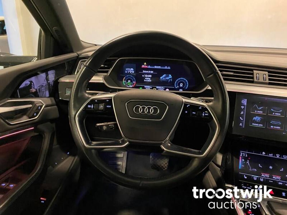 Audi E-tron 55 quattro advanced 408pk 2019