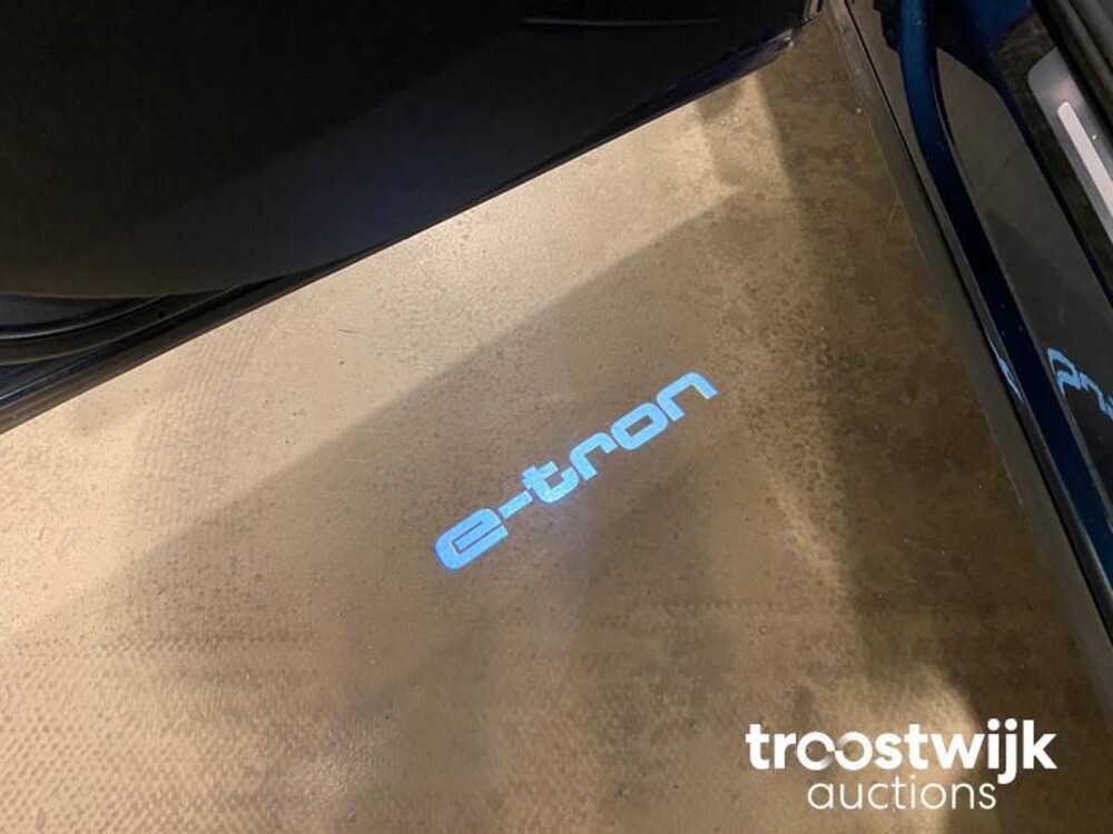 Audi E-tron 55 quattro advanced 408pk 2019