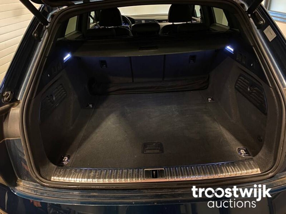 Audi E-tron 55 quattro advanced 408pk 2019