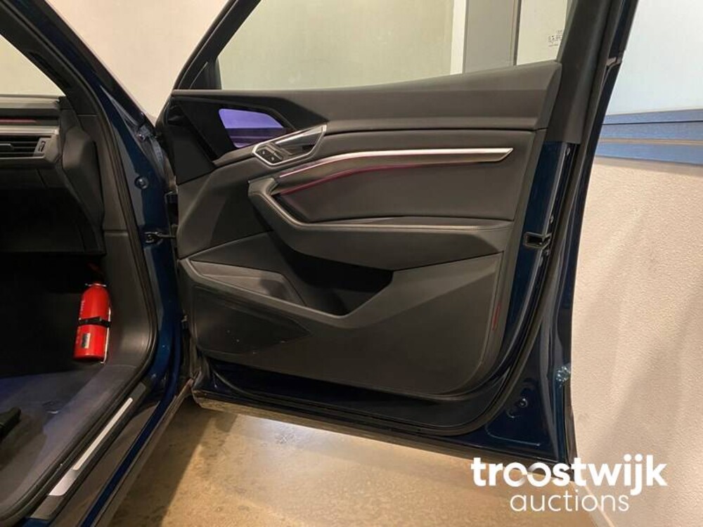 Audi E-tron 55 quattro advanced 408pk 2019